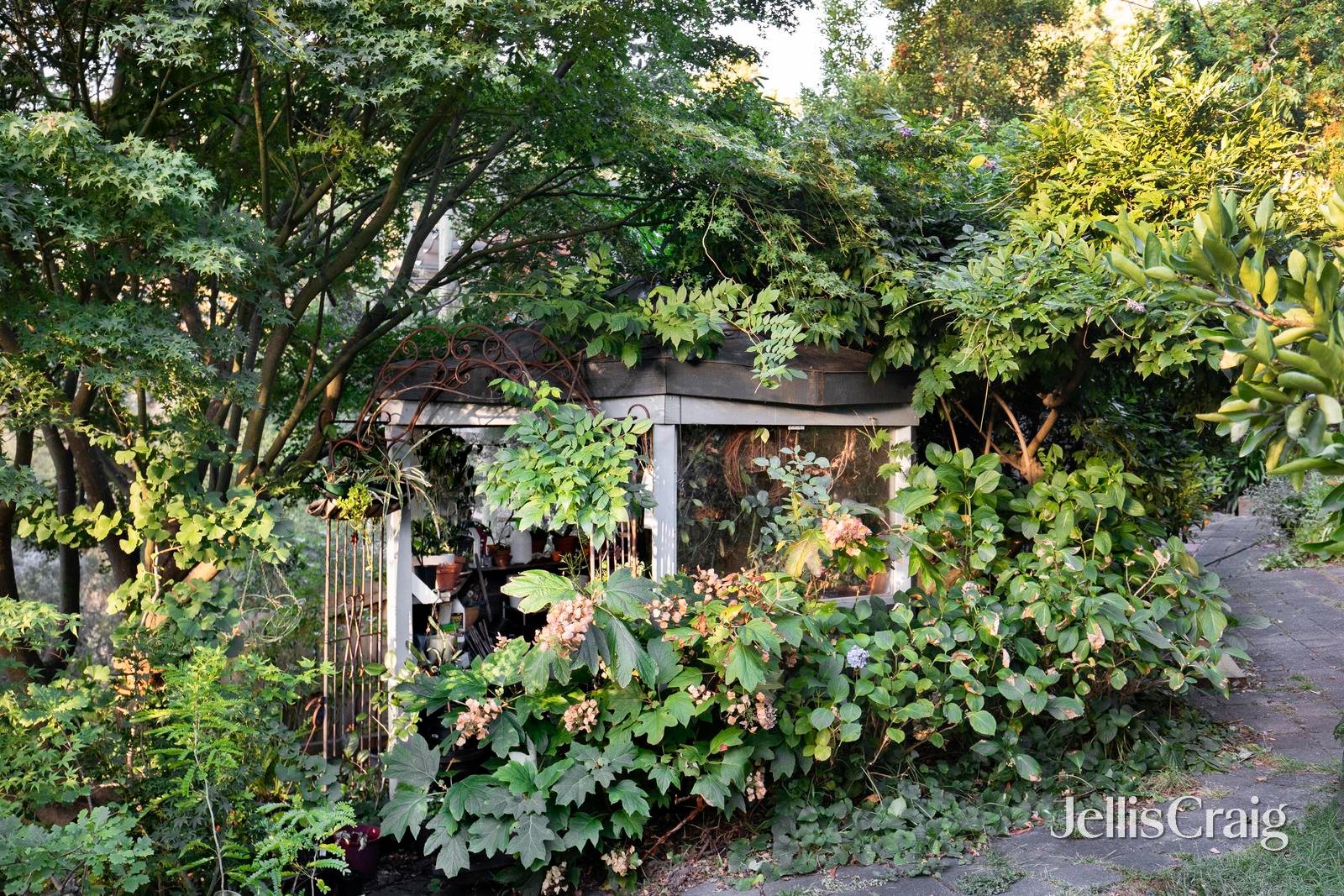 51 Corowa Crescent, Greensborough image 12