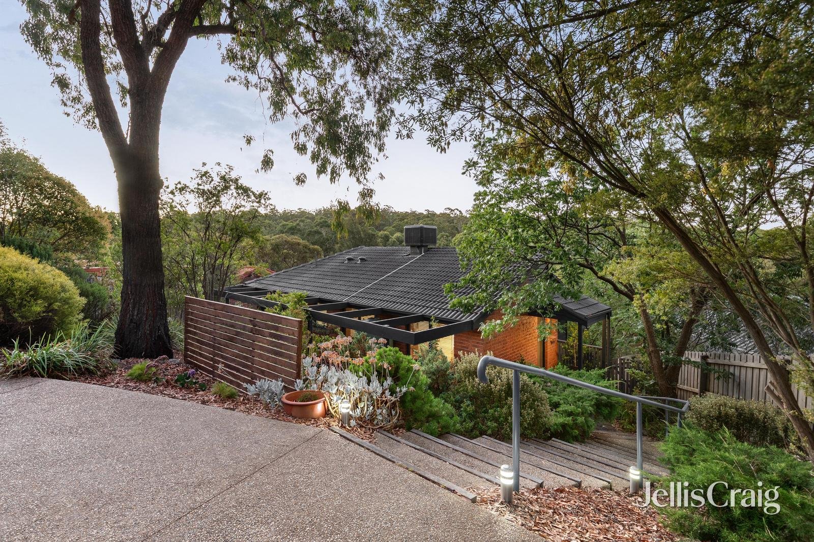 51 Corowa Crescent, Greensborough image 15