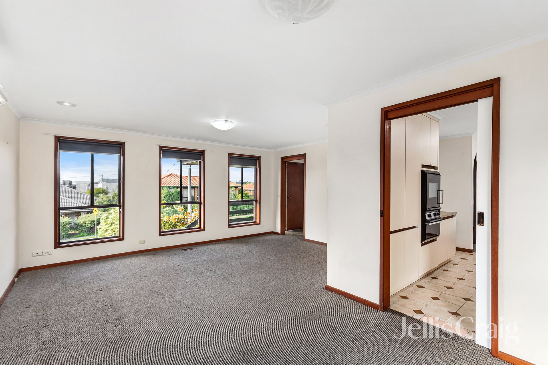 51 Elonera Avenue, Greensborough image 4