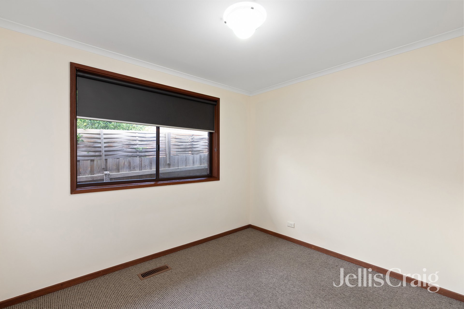 51 Elonera Avenue, Greensborough image 7