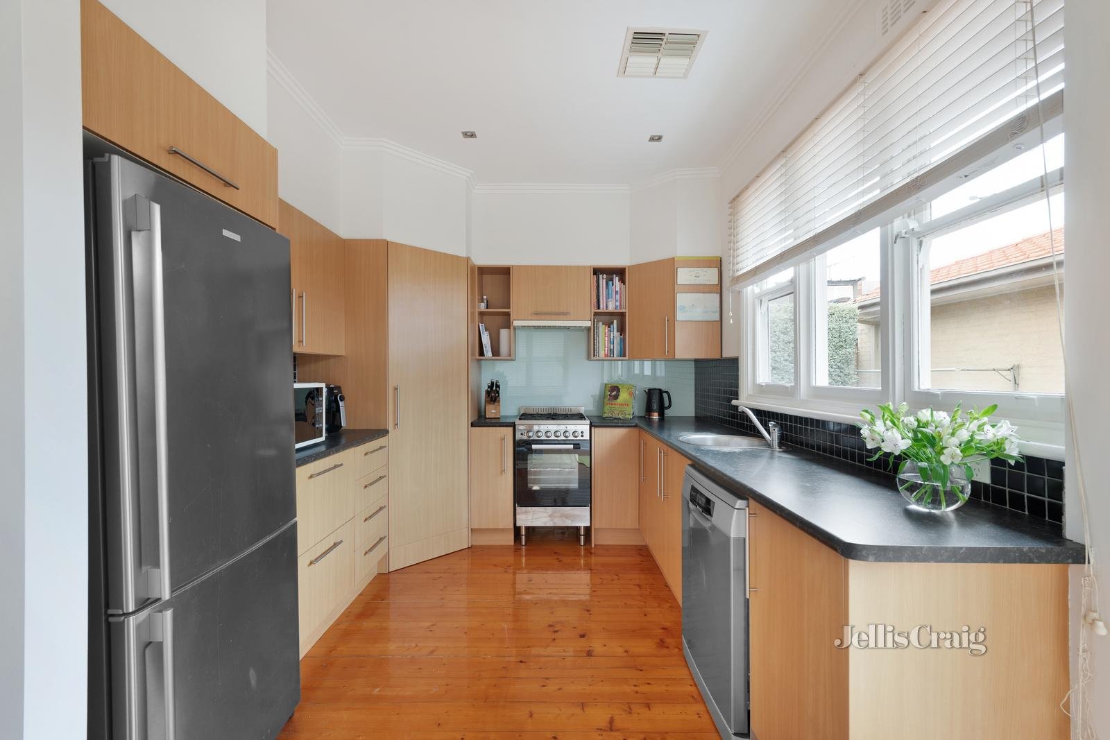 51 Fromer Street, Bentleigh image 5