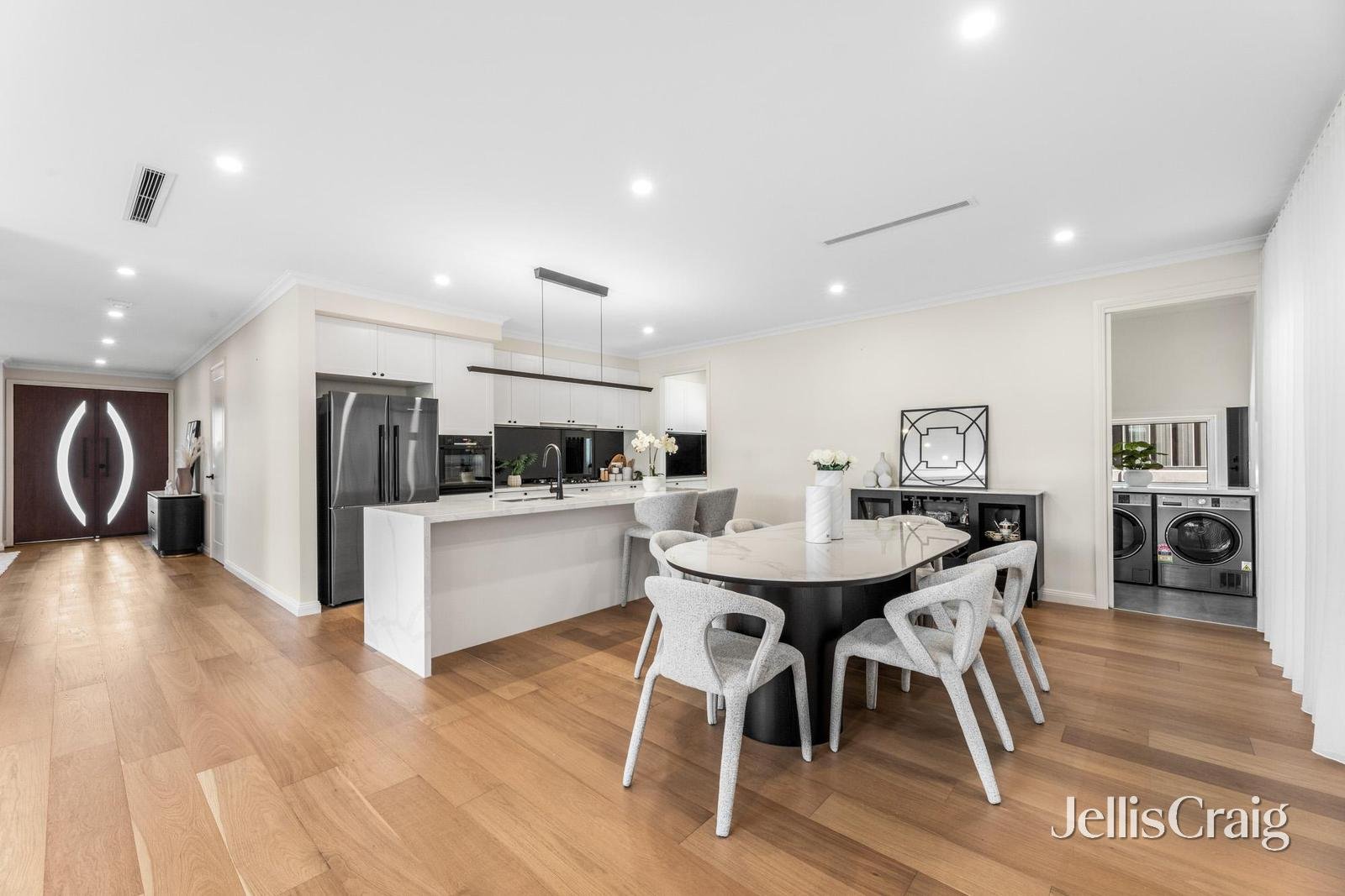 51 Grantley Drive, Glen&nbsp;Waverley image 4