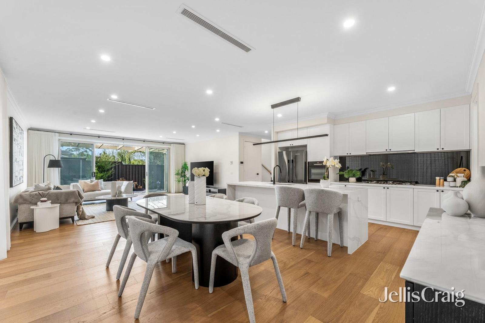 51 Grantley Drive, Glen&nbsp;Waverley image 6