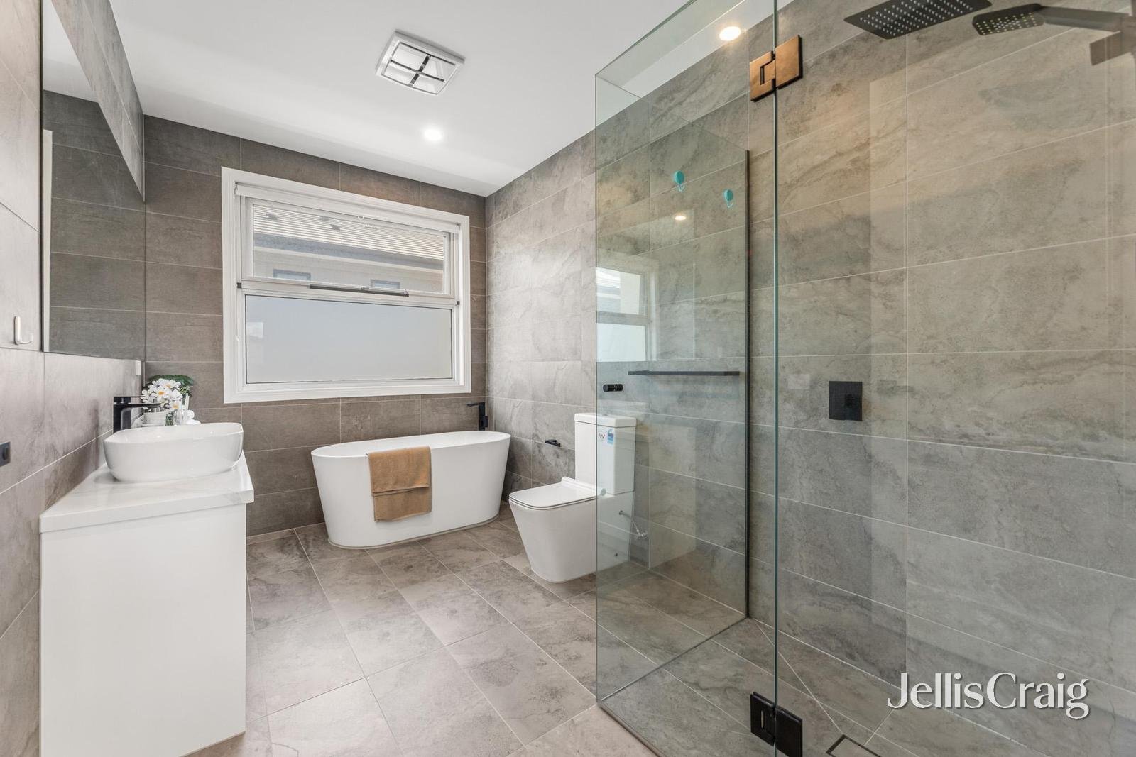 51 Grantley Drive, Glen&nbsp;Waverley image 14