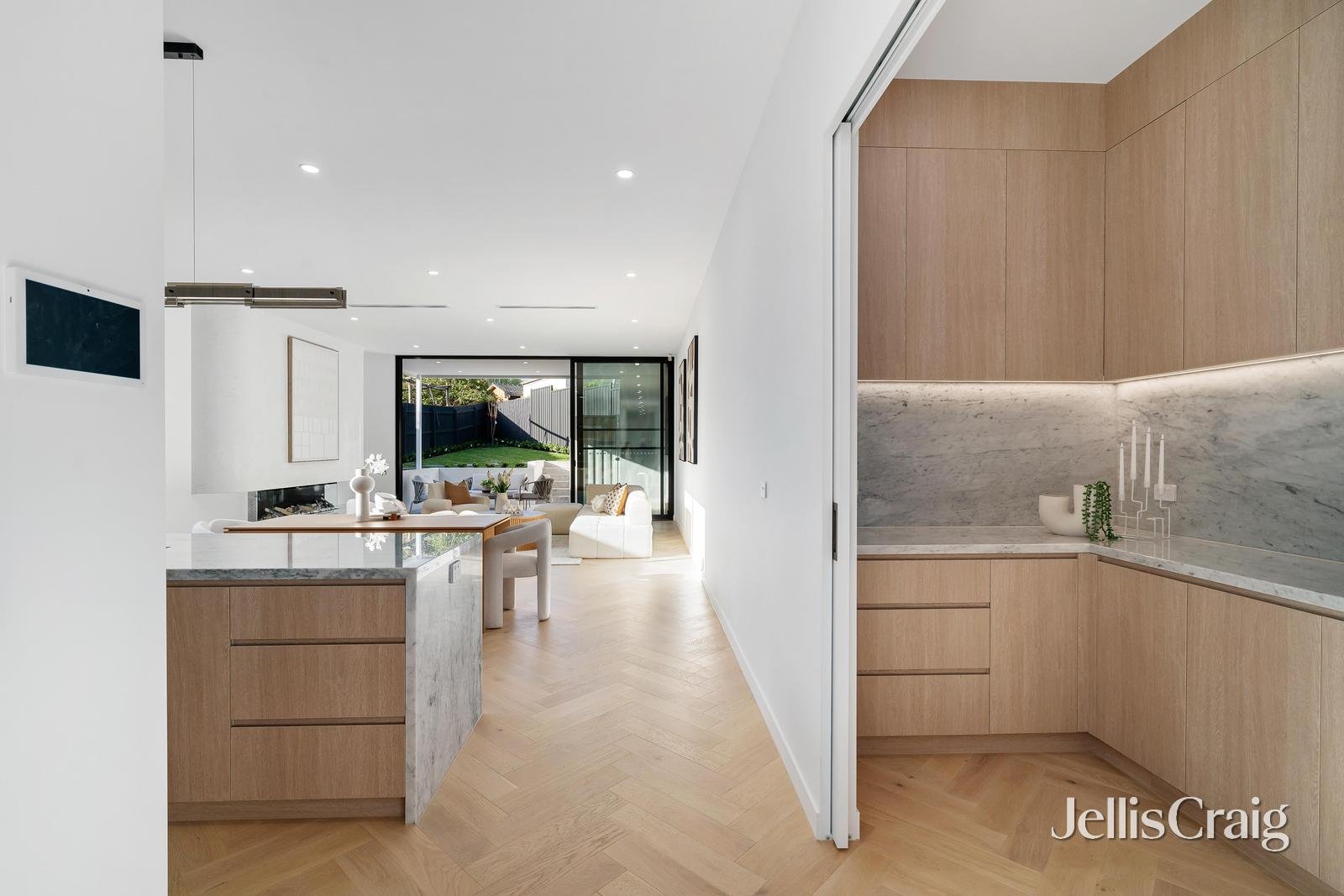 51 Grenfell Road, Mount Waverley image 6