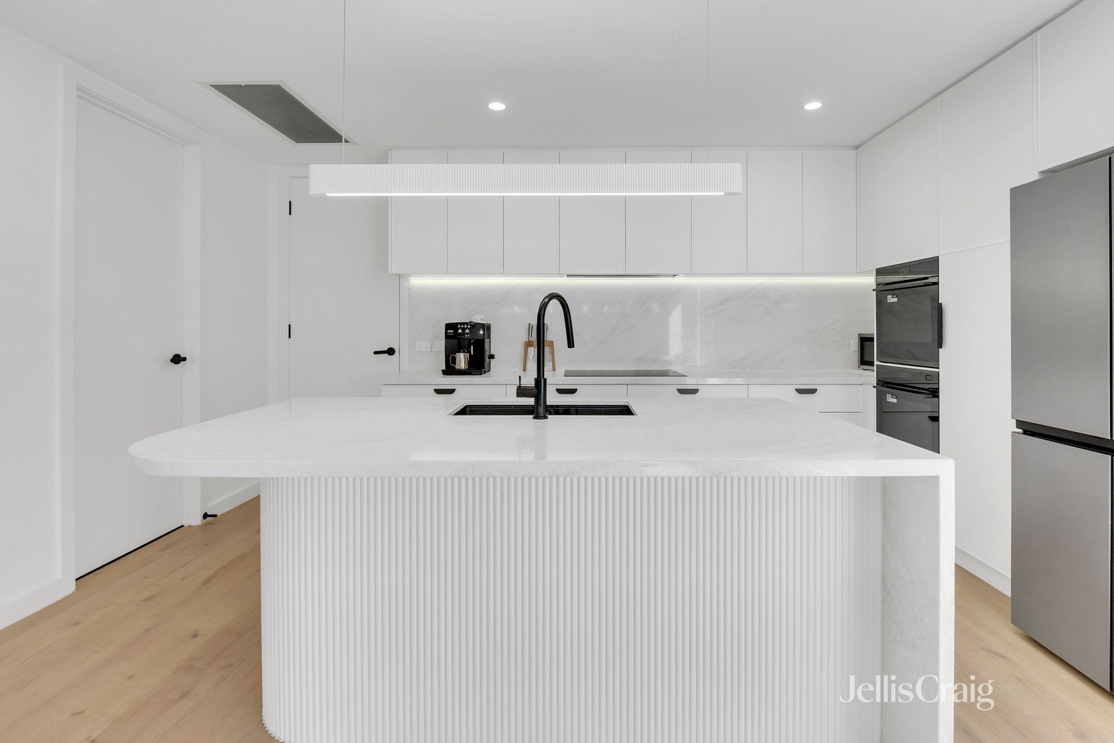 5/1 Hazel Grove, Pascoe Vale image 5