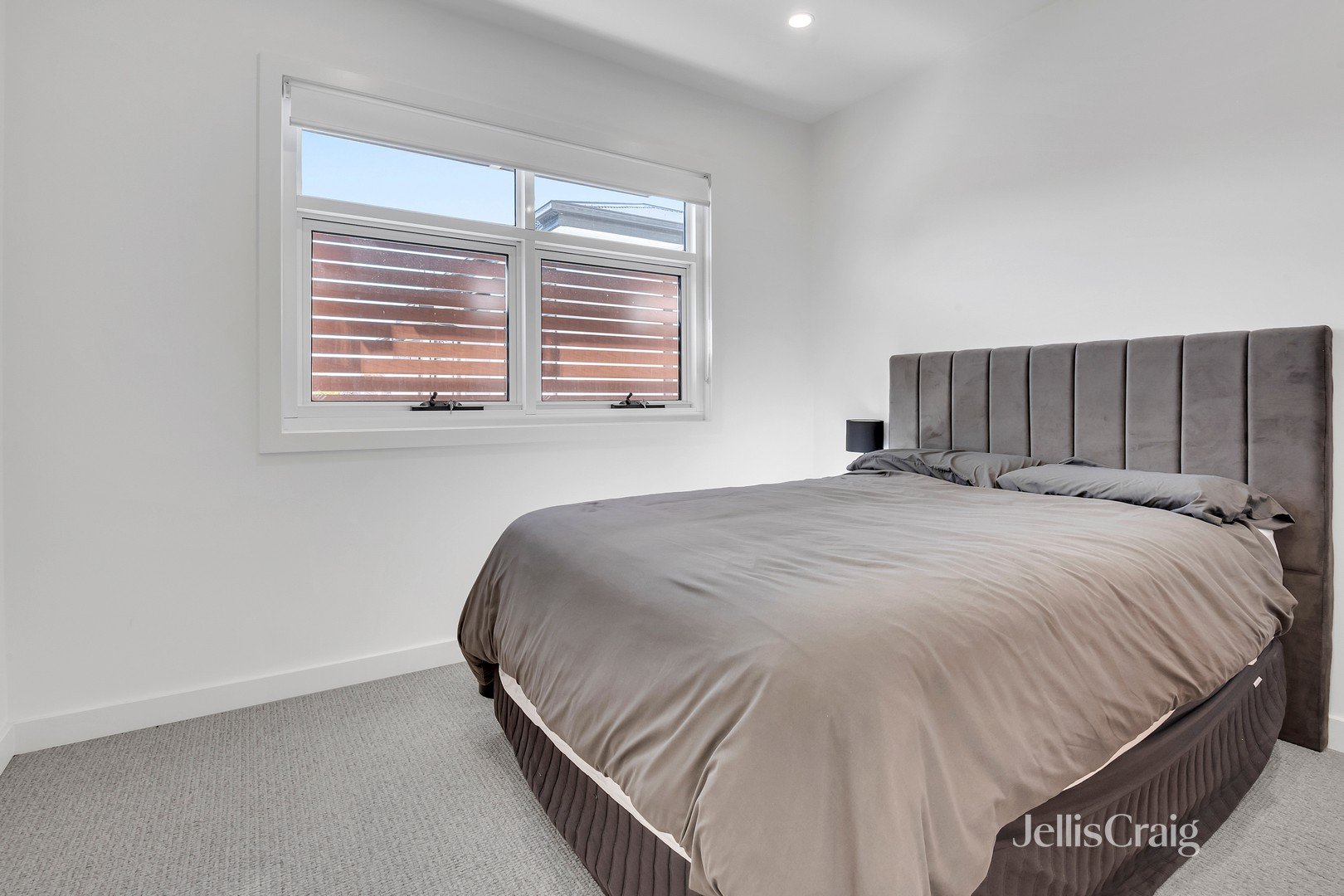 5/1 Hazel Grove, Pascoe Vale image 9