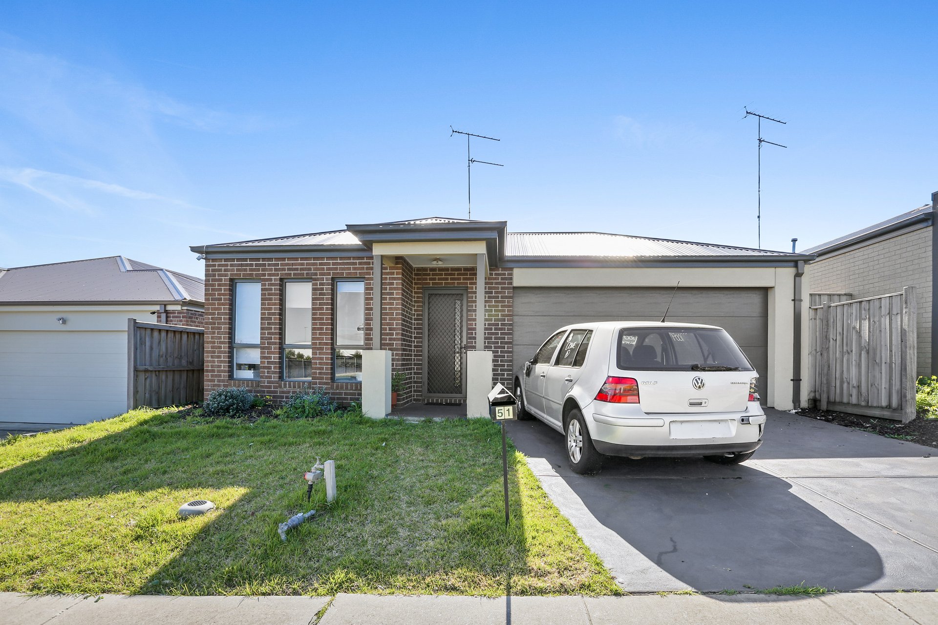 51 Hillclimb Drive, Leopold image 1