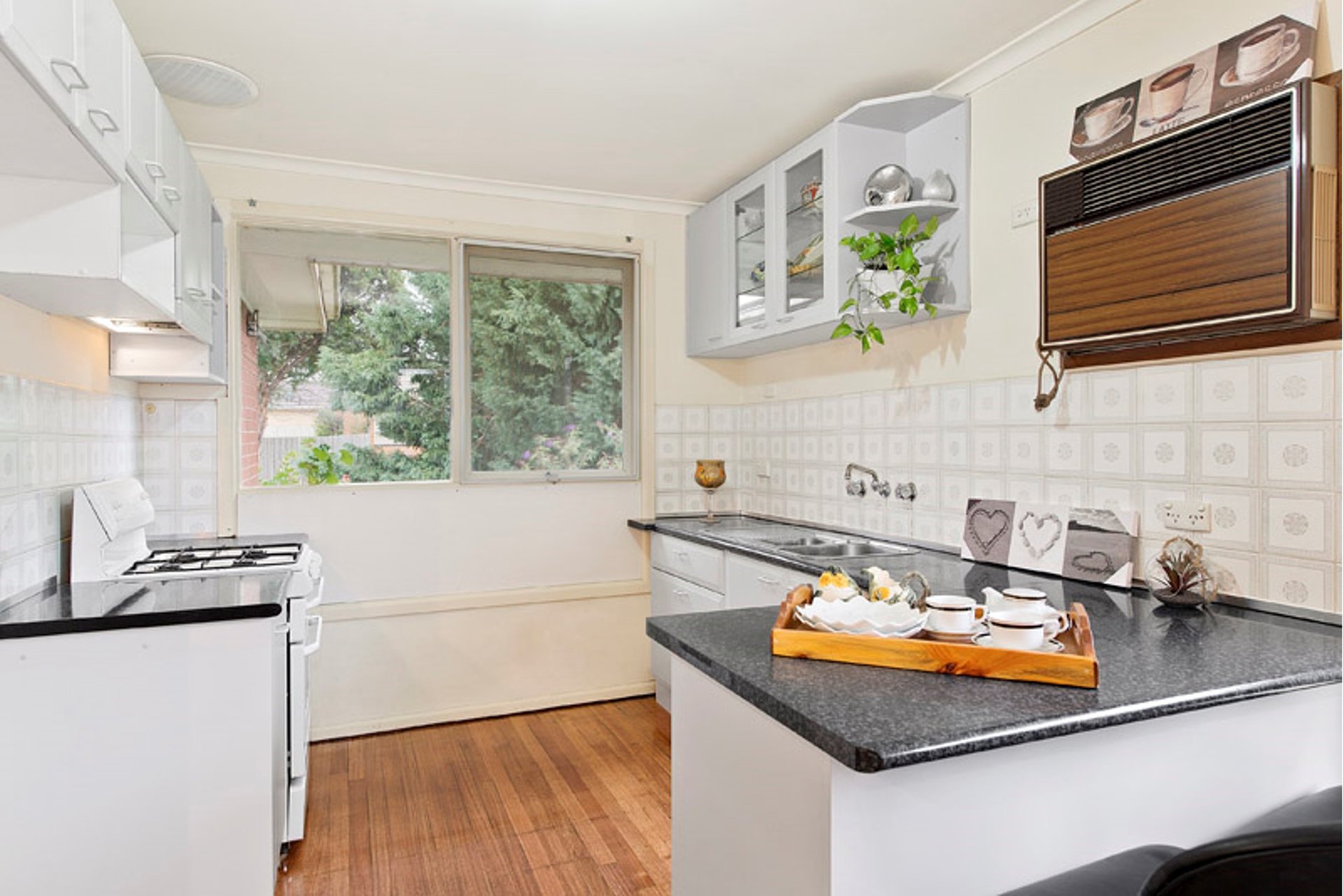 51 Kauri Grove, Glen Waverley image 4