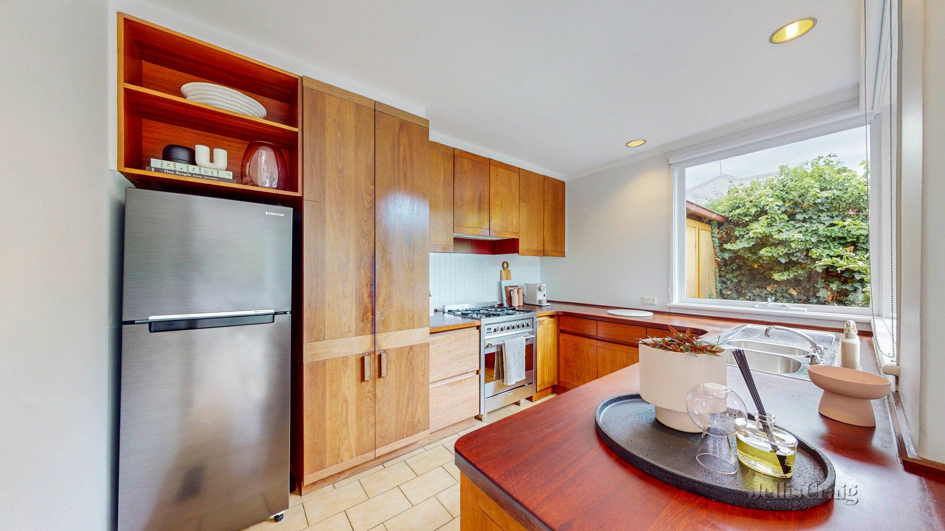 51 Lang St, South Yarra image 2