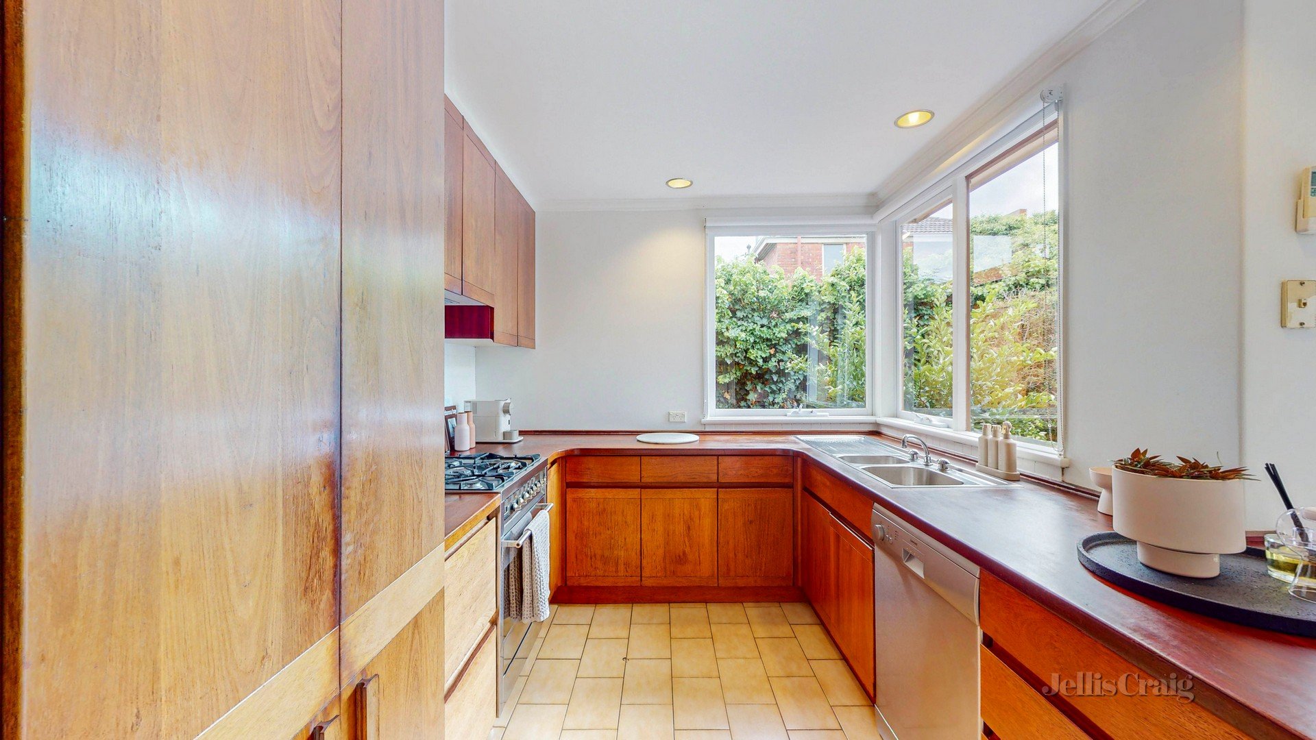 51 Lang St, South Yarra image 4