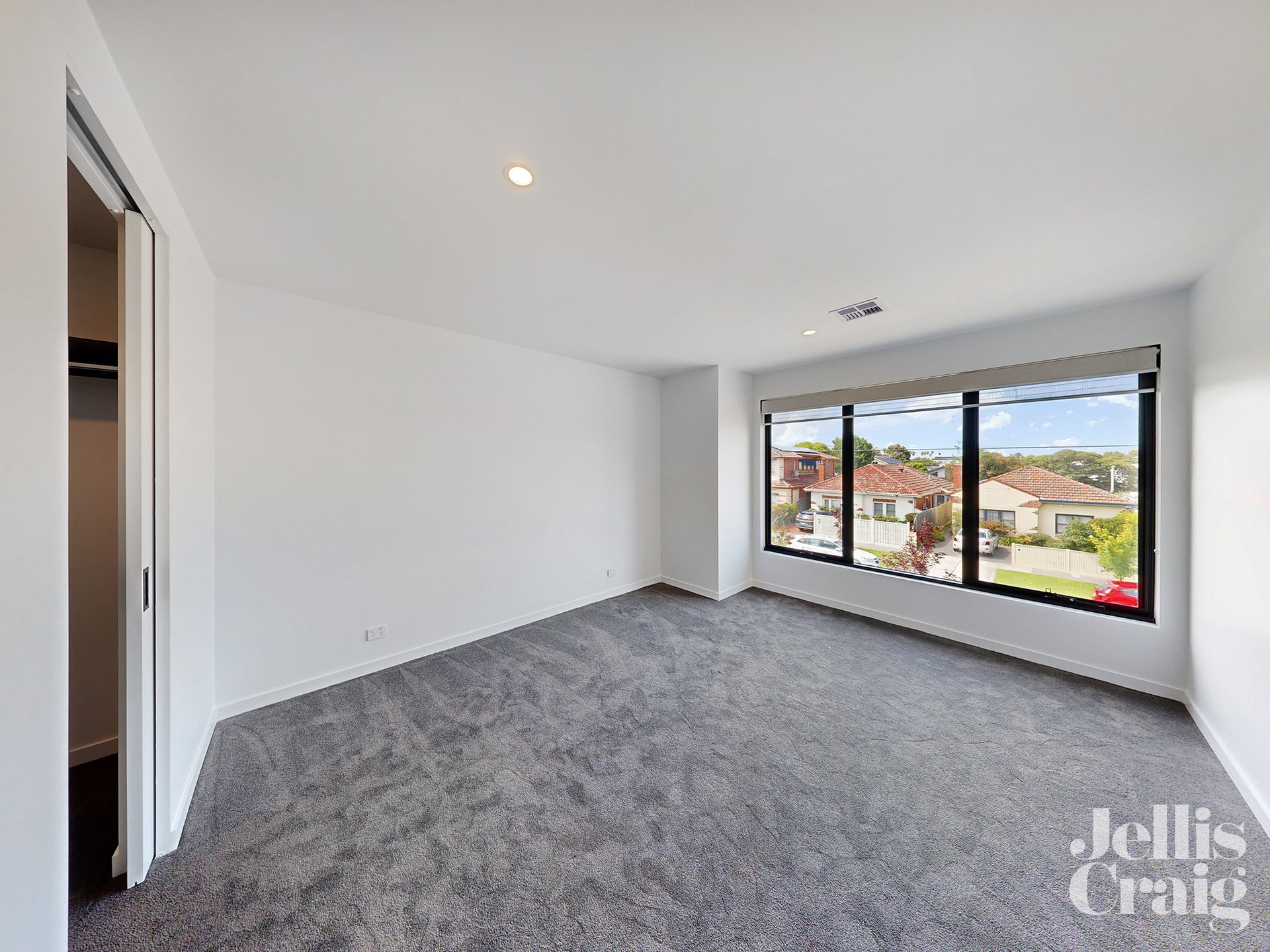 51 Lees Street, Mckinnon image 13