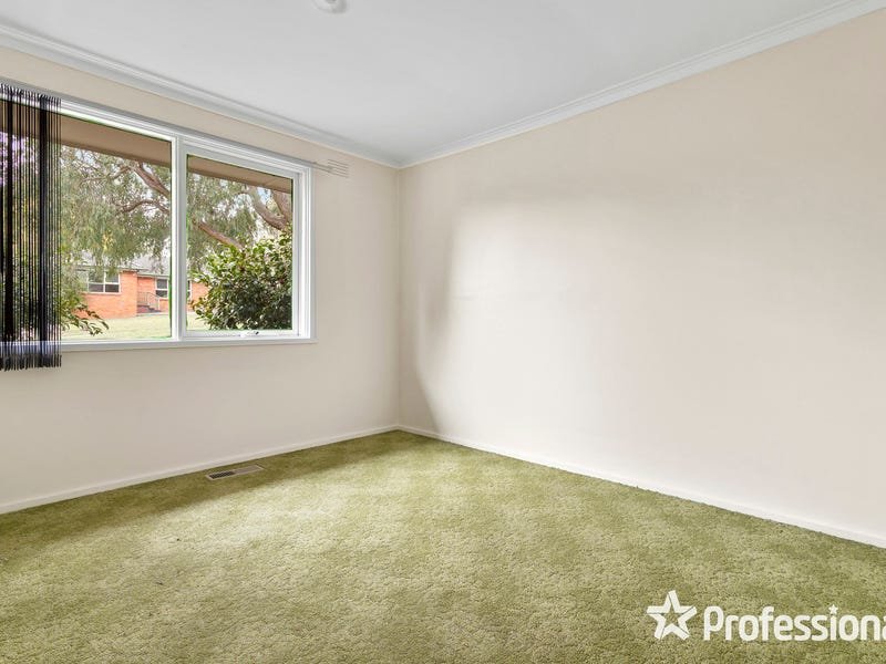 51 Longfellow Avenue, Mooroolbark image 8