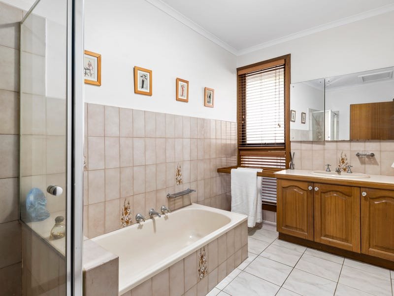 Property Gallery Thumbnail 9