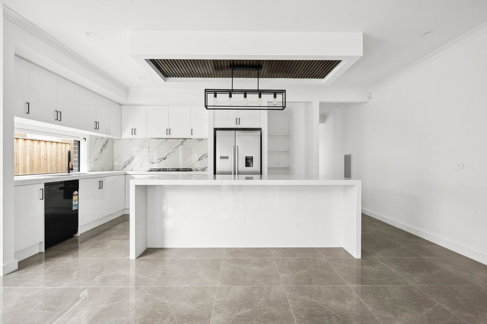 51 Opal Drive, Leopold image 2
