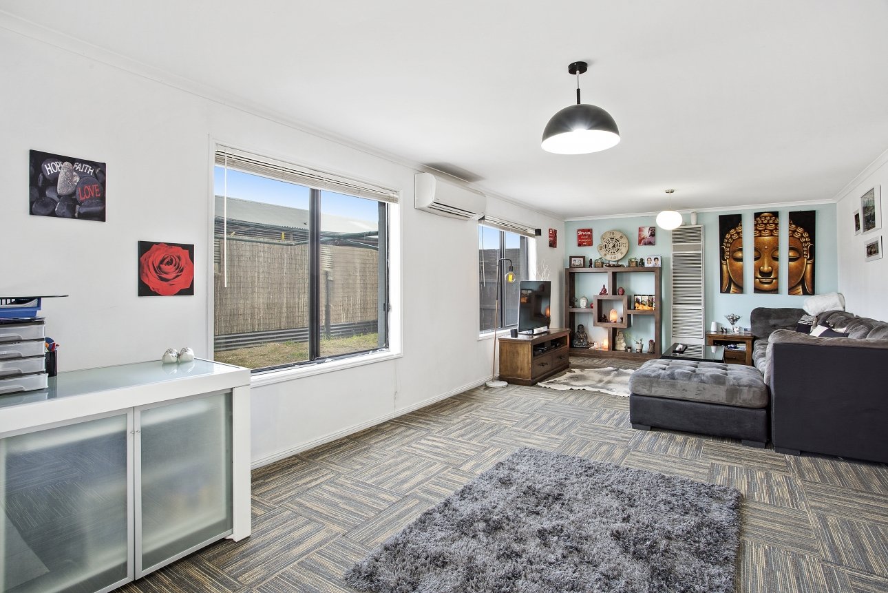 51 Paramount Crescent, St Albans Park image 2