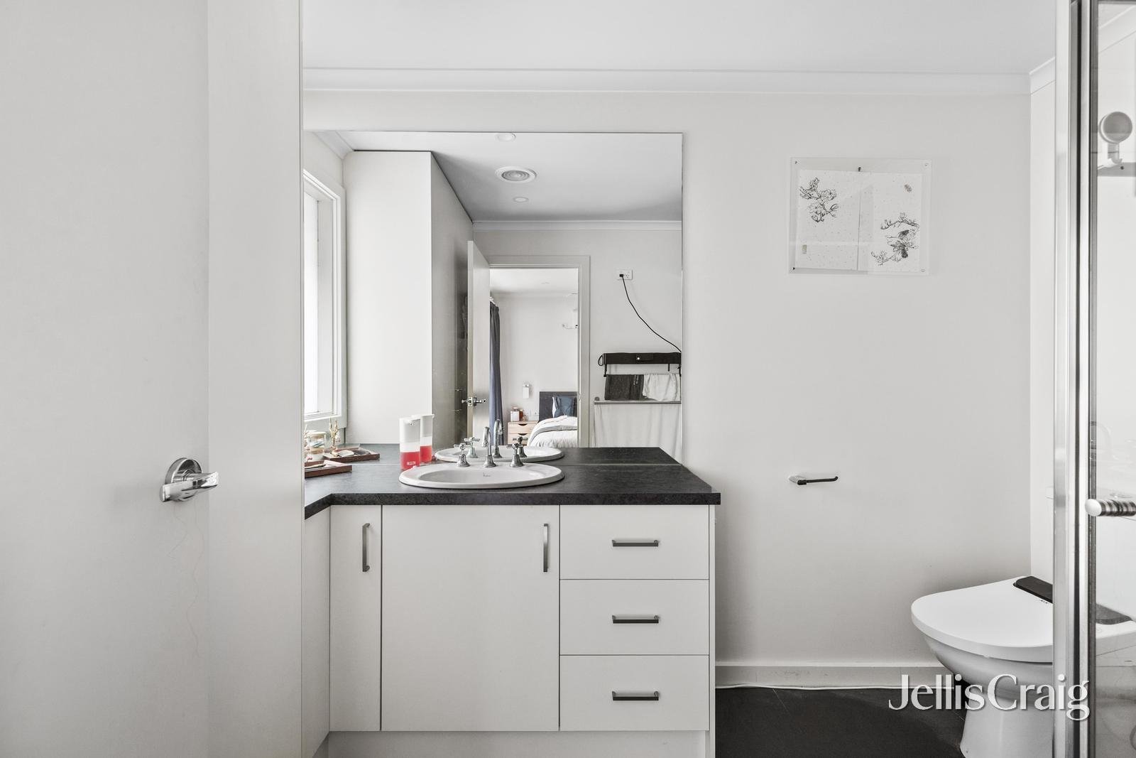 51 Parry Road, Eltham North image 7
