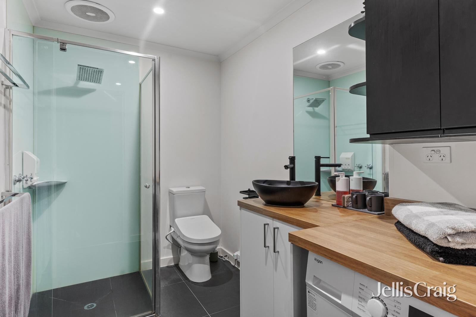 51 Parry Road, Eltham North image 11