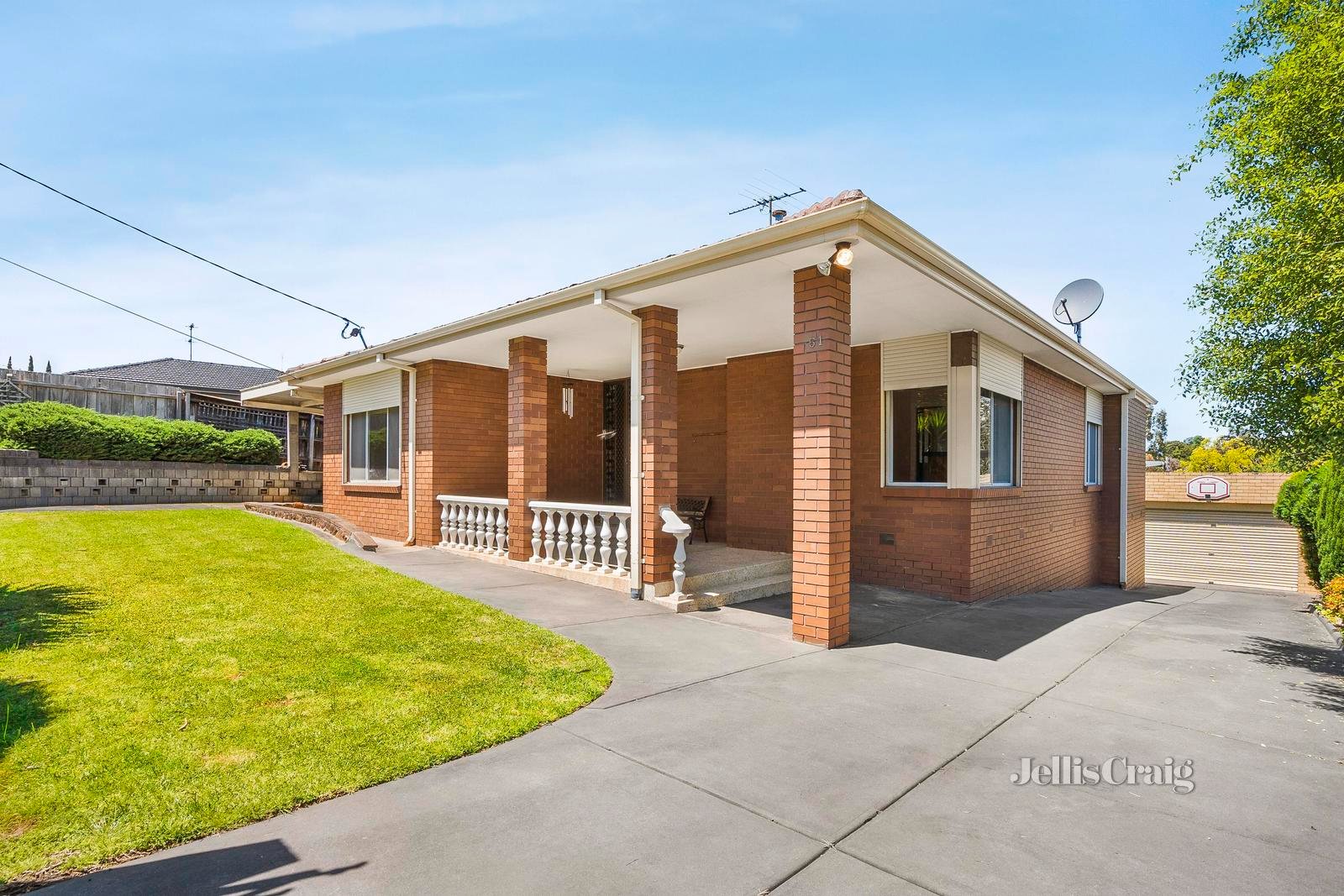 51 Pleasant Street, Pascoe Vale image 2