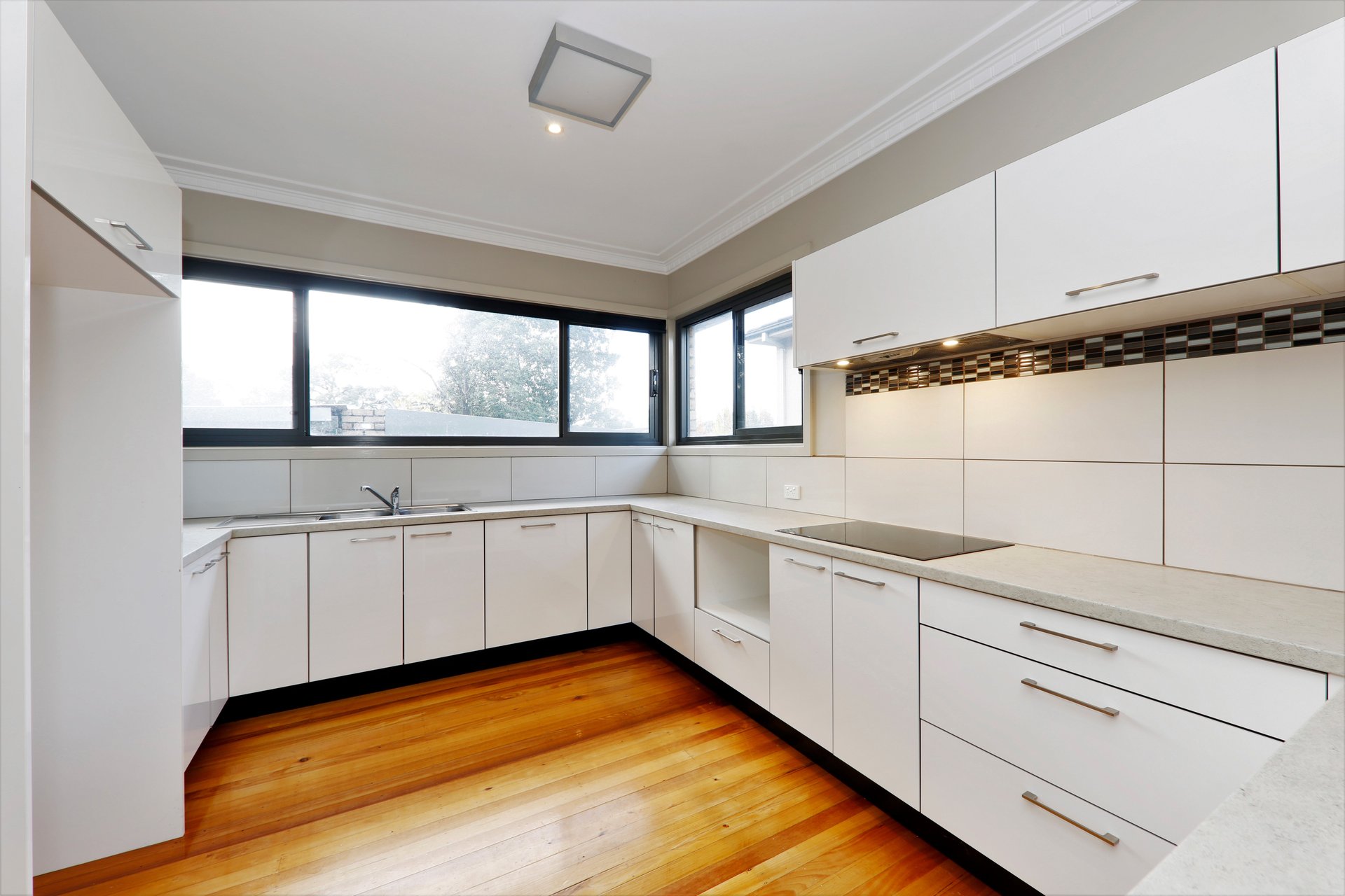 51 Purches Street, Mitcham image 3