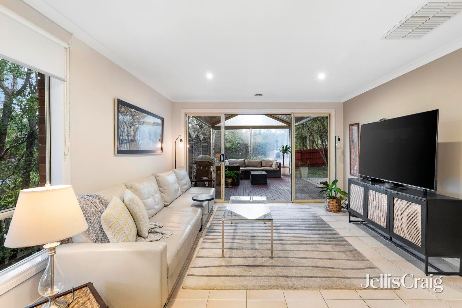 51 Valepark Drive, Donvale image 2
