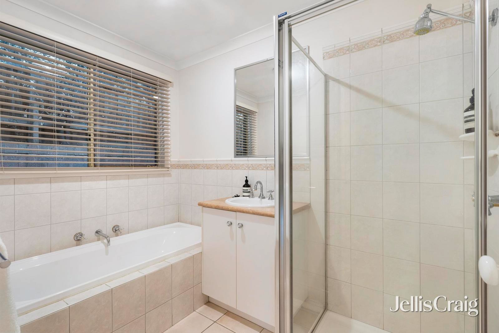 51 Valepark Drive, Donvale image 8