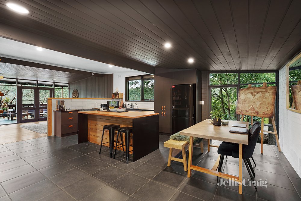 51 Valias Street, North Warrandyte image 3