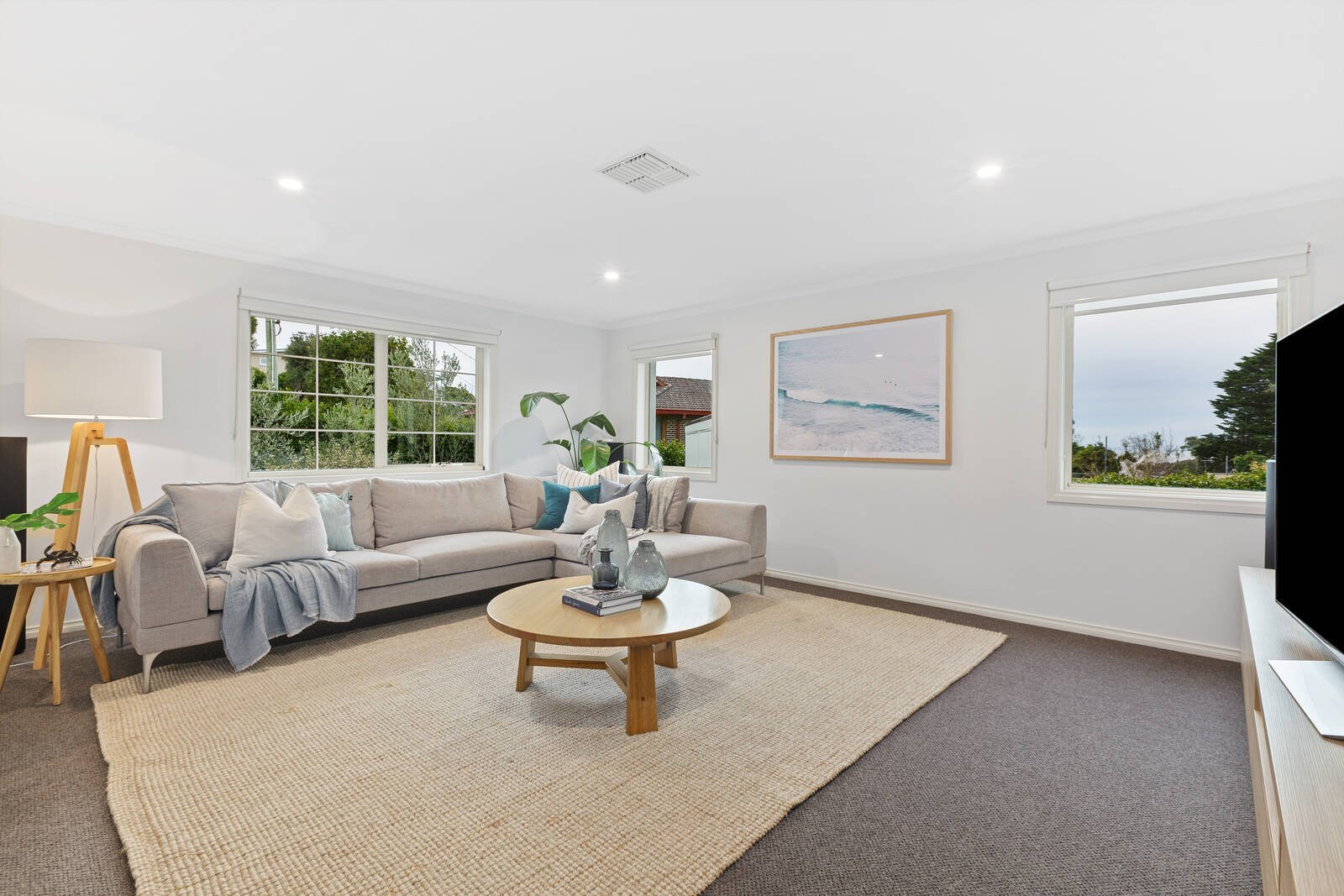 Property Gallery Thumbnail 6