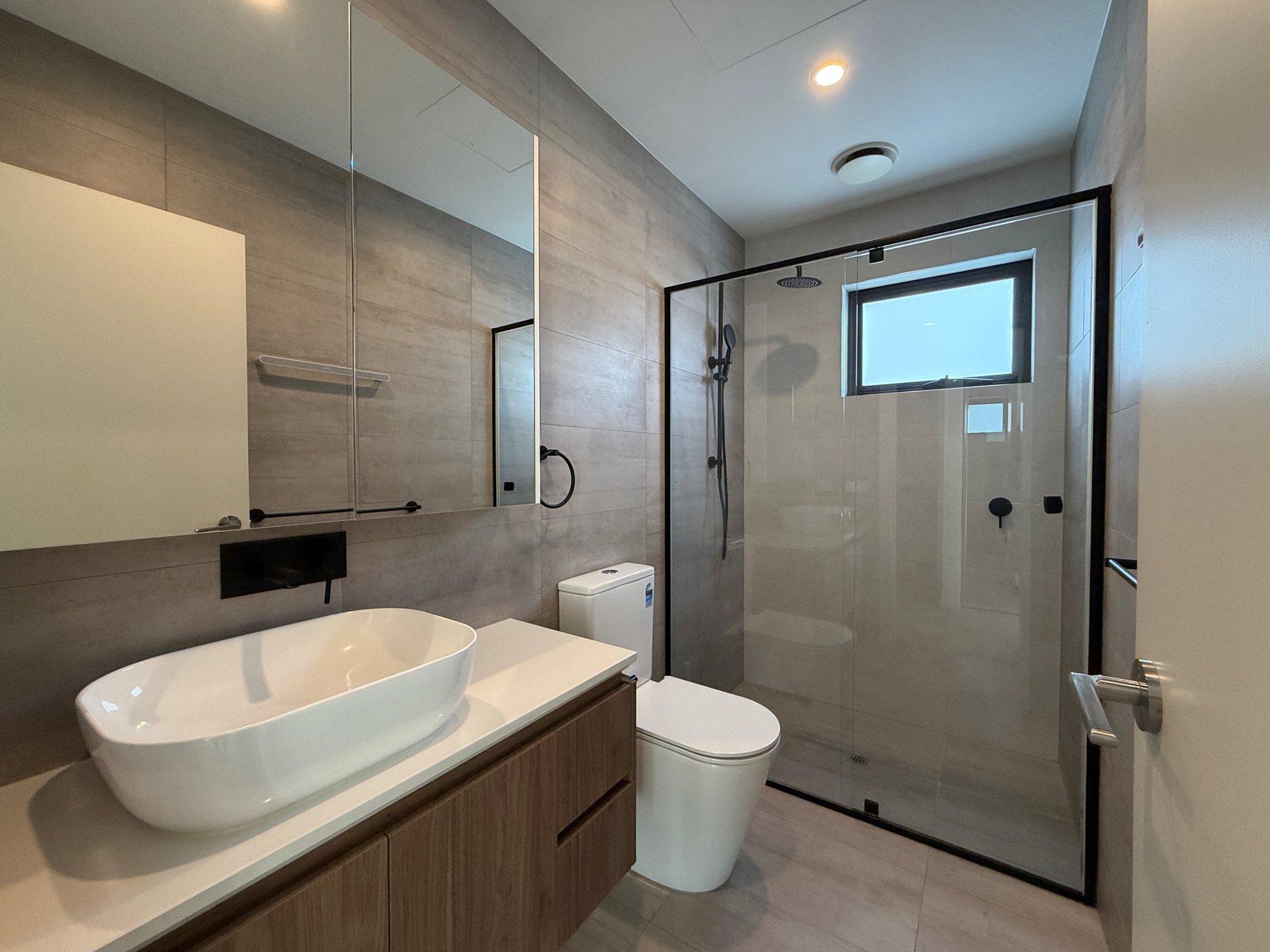 5/1 Winton Street, Burwood image 7