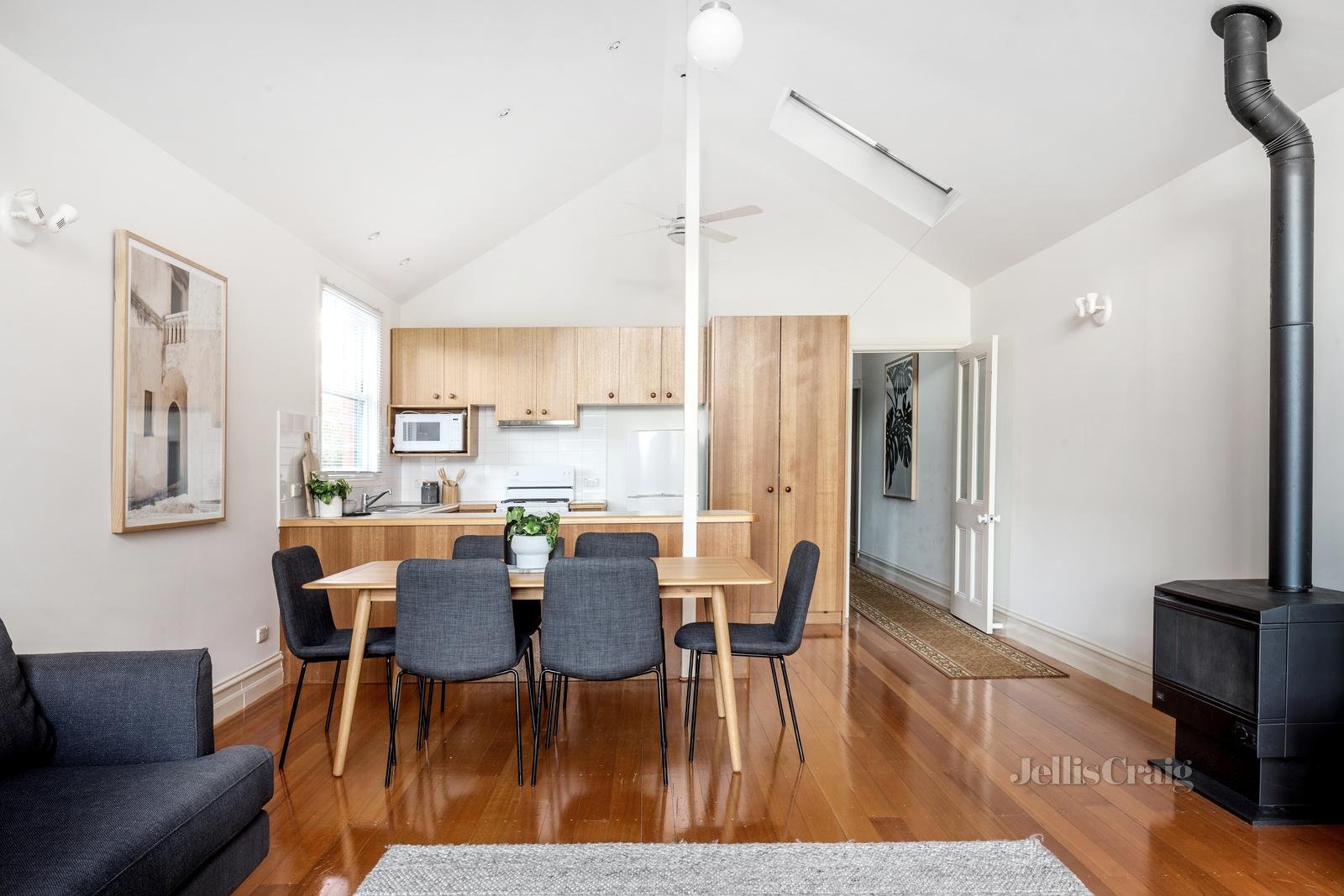 51 Wright Street, Middle Park image 2