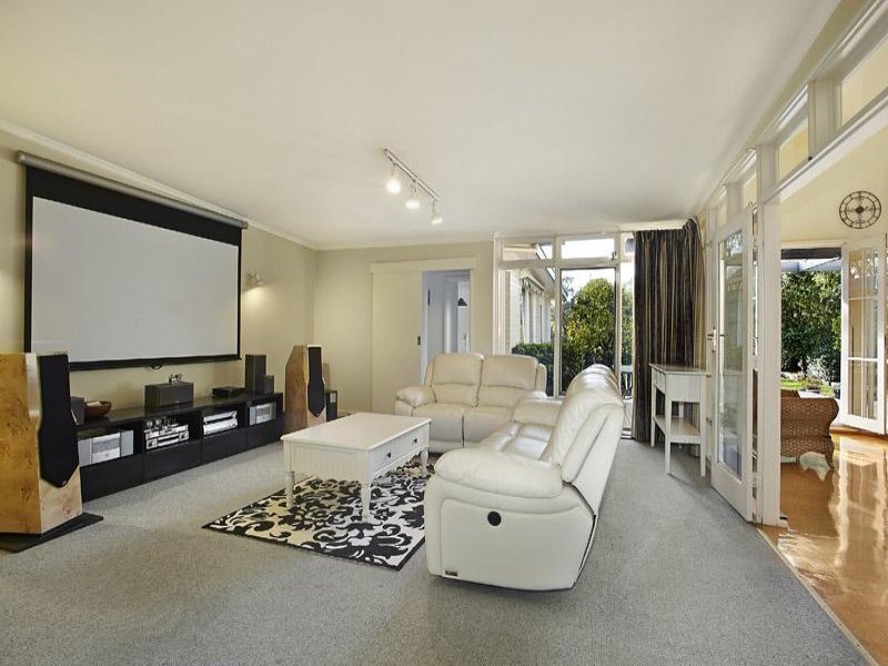 51 Yongala Street, Balwyn image 5