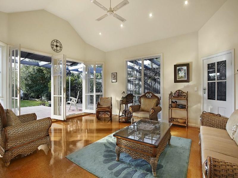 51 Yongala Street, Balwyn image 6