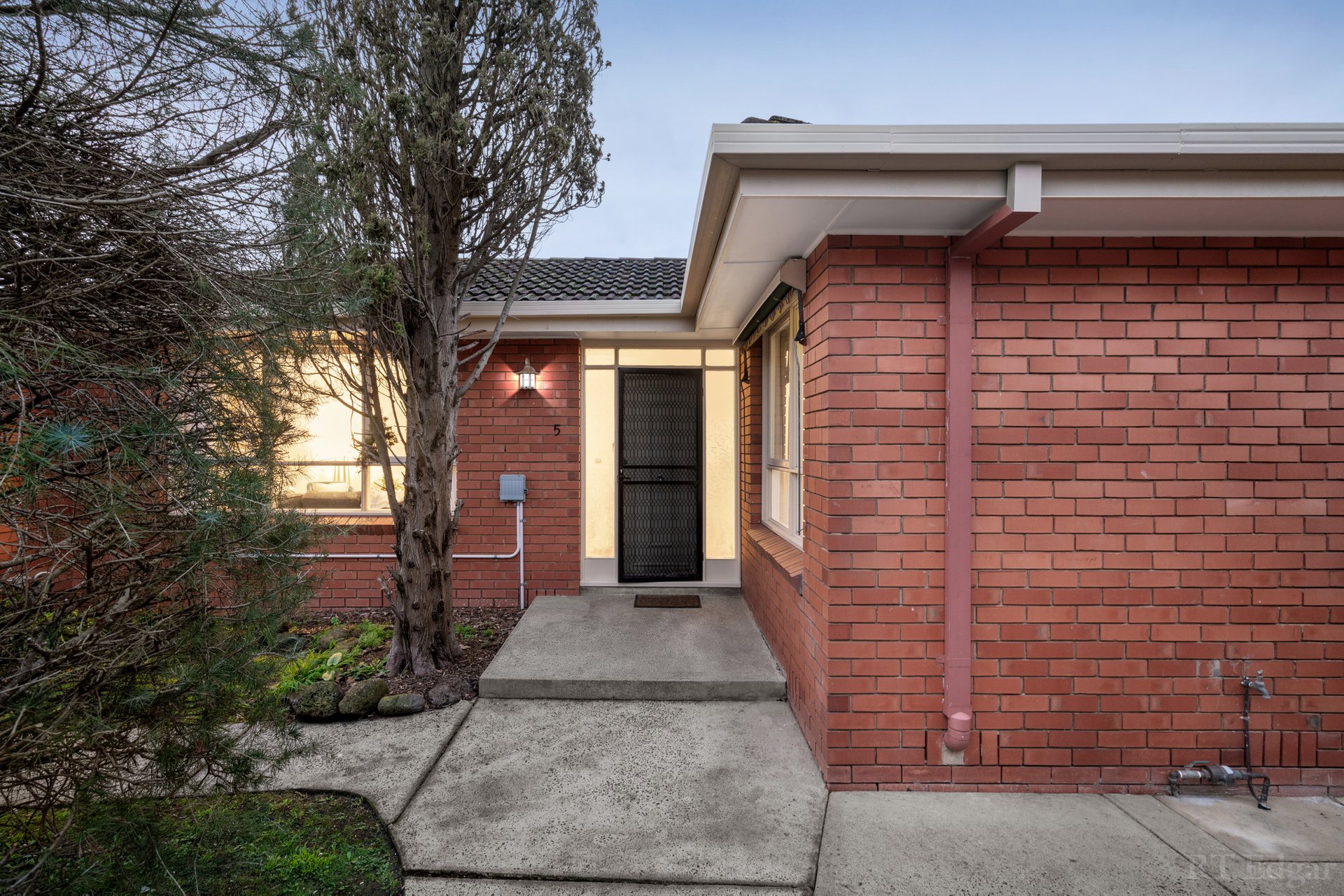 Property Gallery Thumbnail 11
