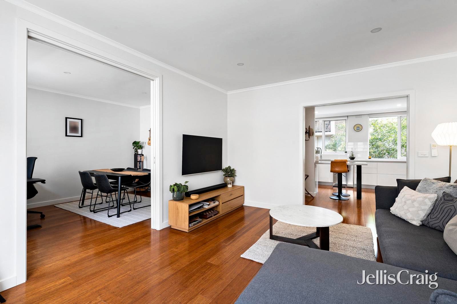 5/10 Avoca Avenue, Elwood image 1