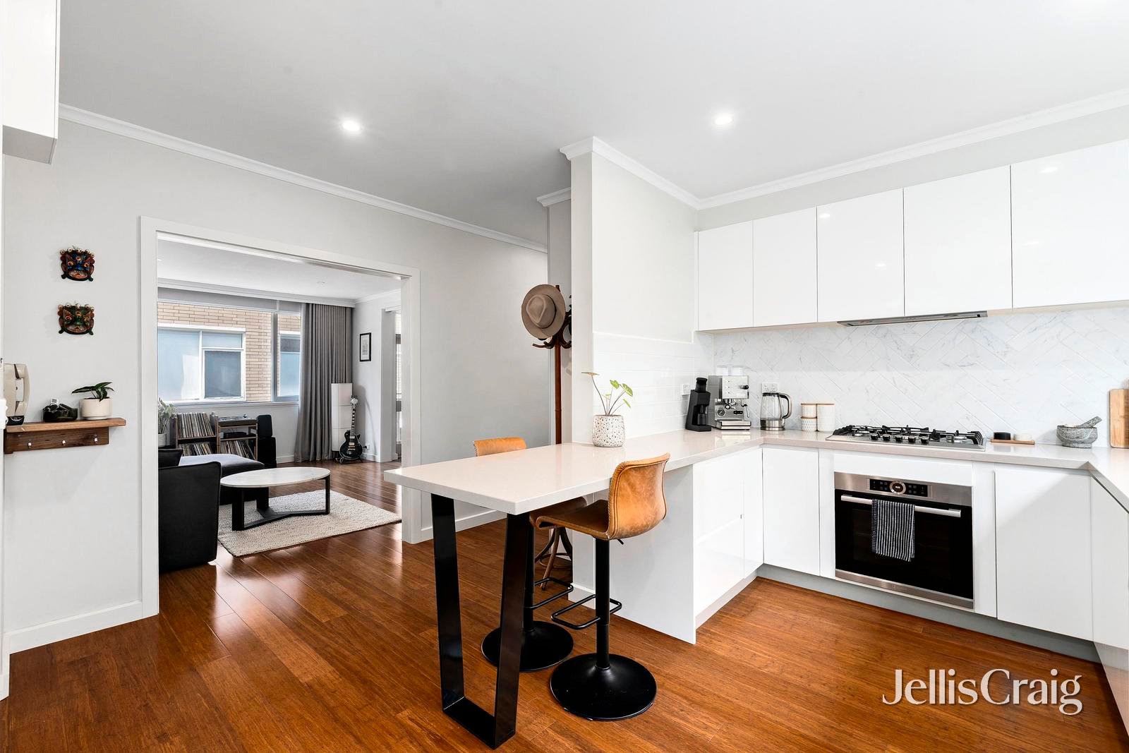 5/10 Avoca Avenue, Elwood image 3