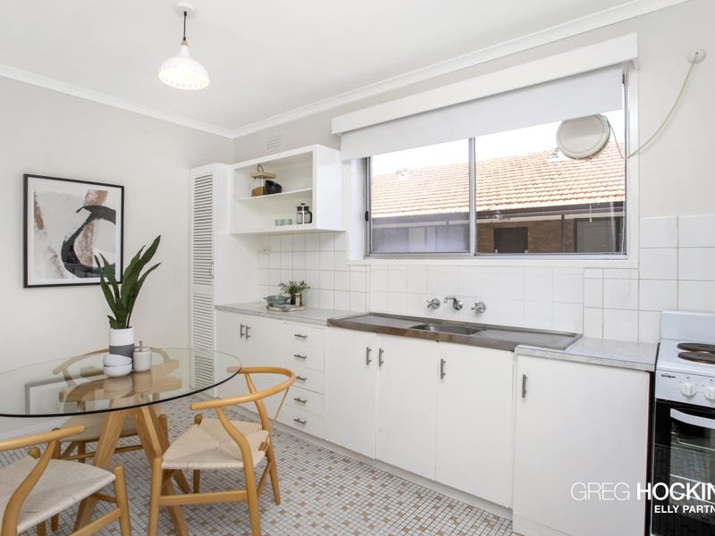 5/10 Carmichael Street, West Footscray image 3