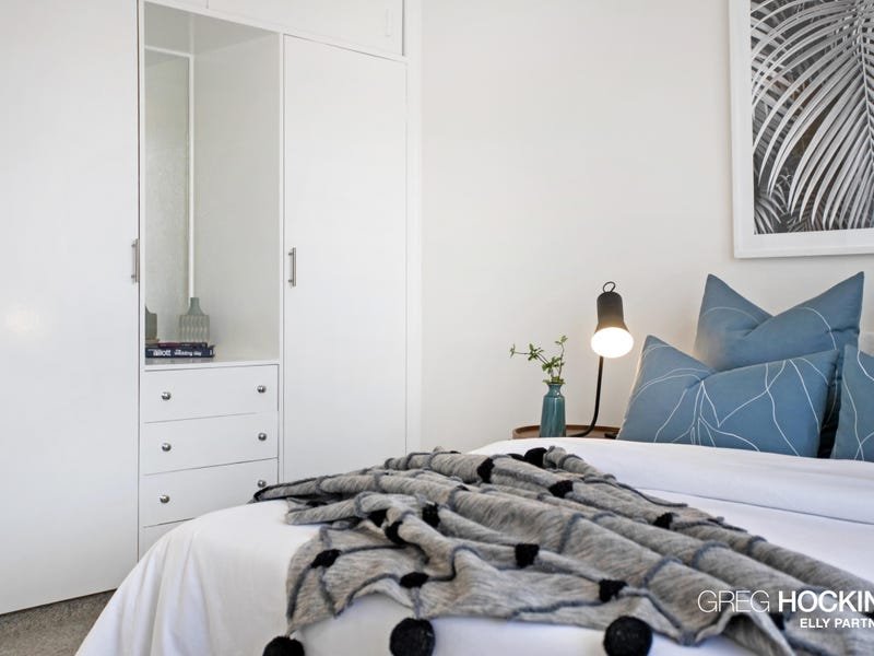 5/10 Carmichael Street, West Footscray image 5