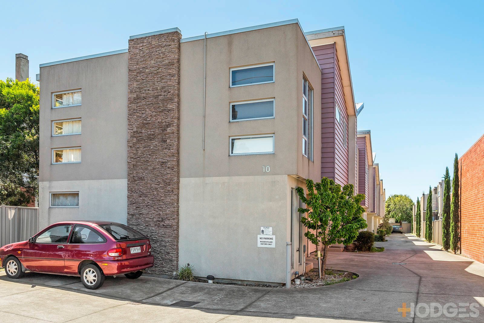 5 / 10 Rosamond Road Footscray