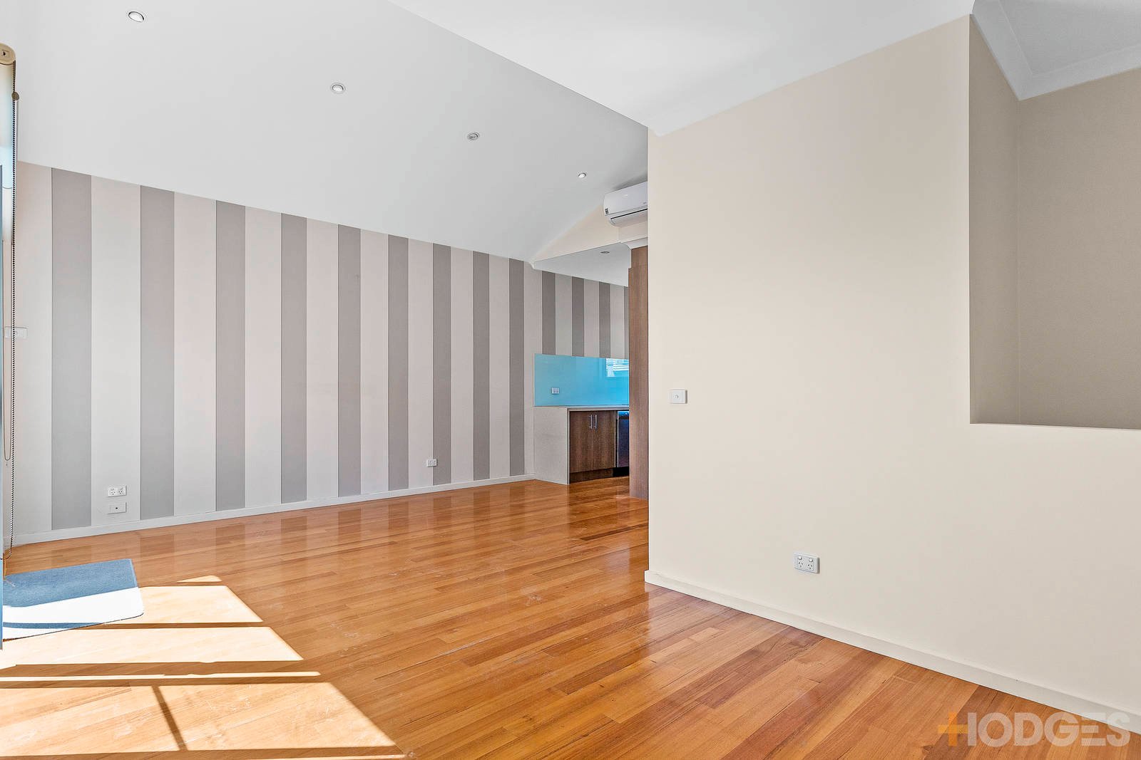5 / 10 Rosamond Road Footscray