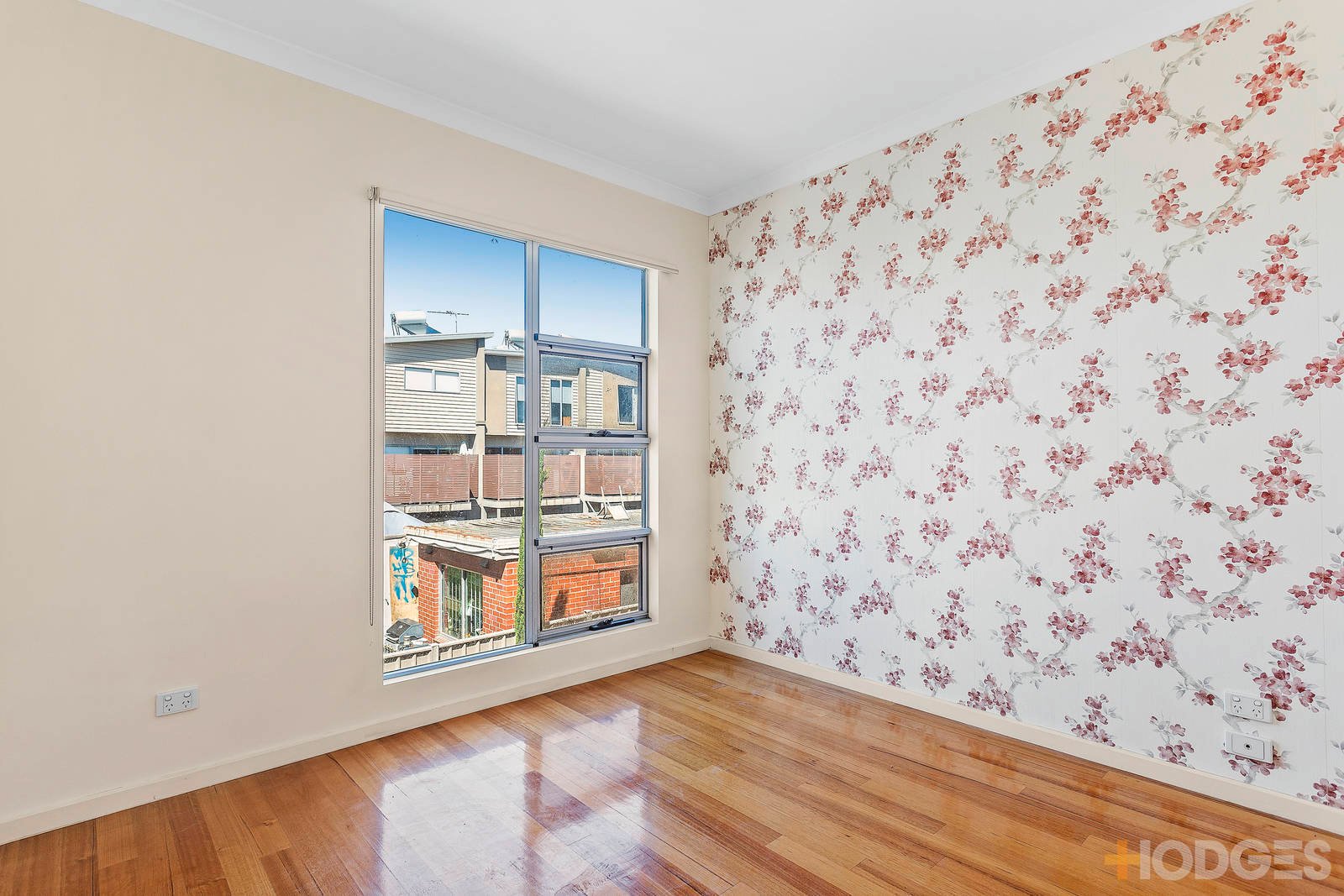 5 / 10 Rosamond Road Footscray