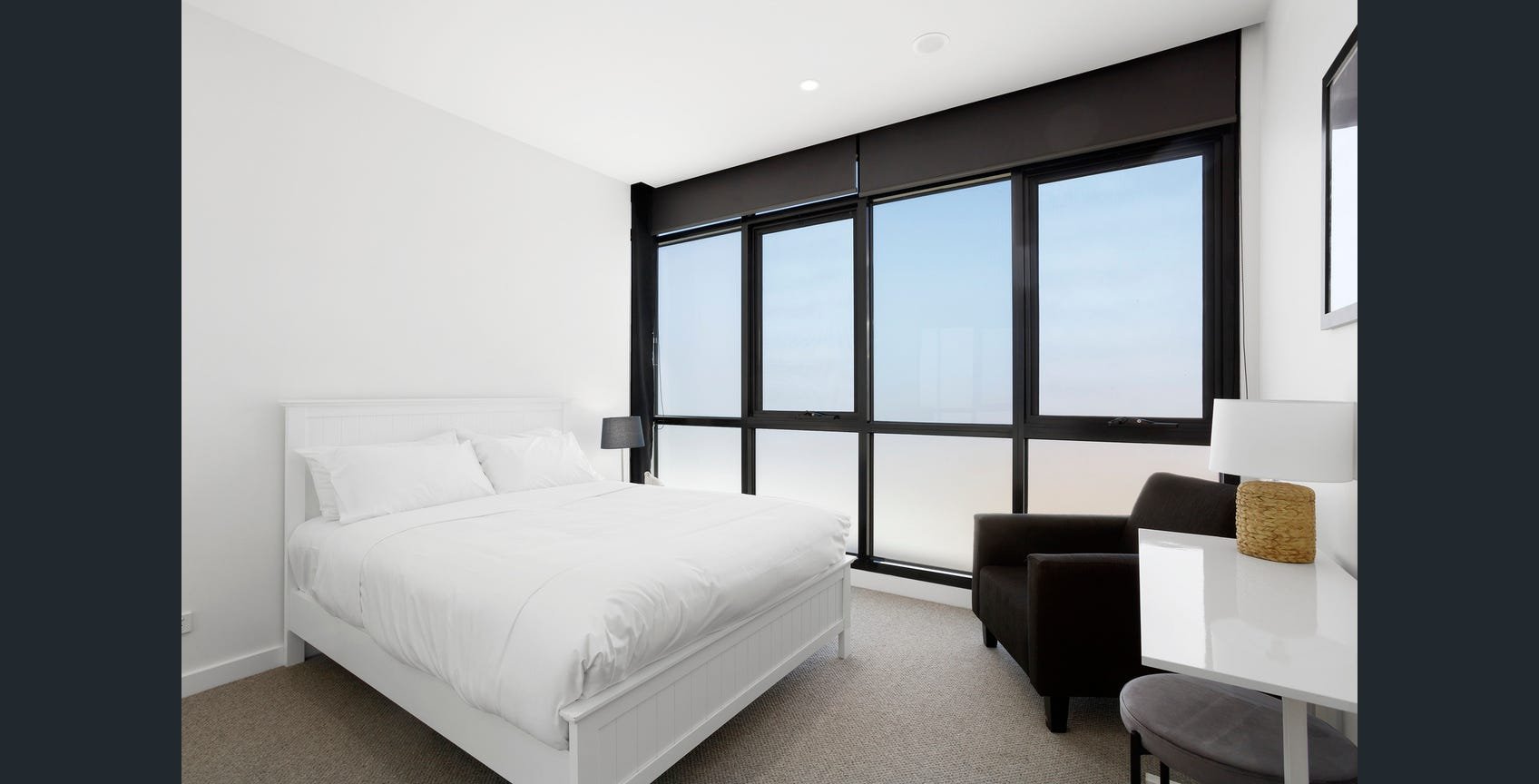 Property Gallery Thumbnail 9