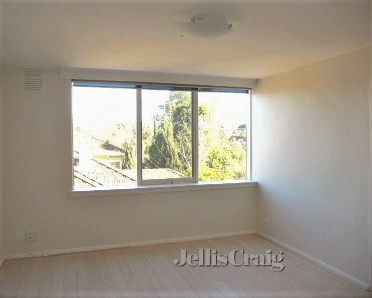 5/10A Mason Street, Hawthorn image 3