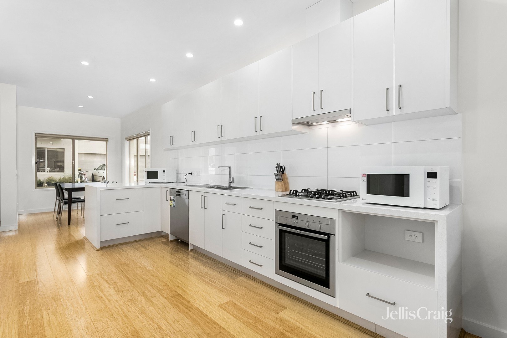 5/11-15 Basil Street, Newport image 2