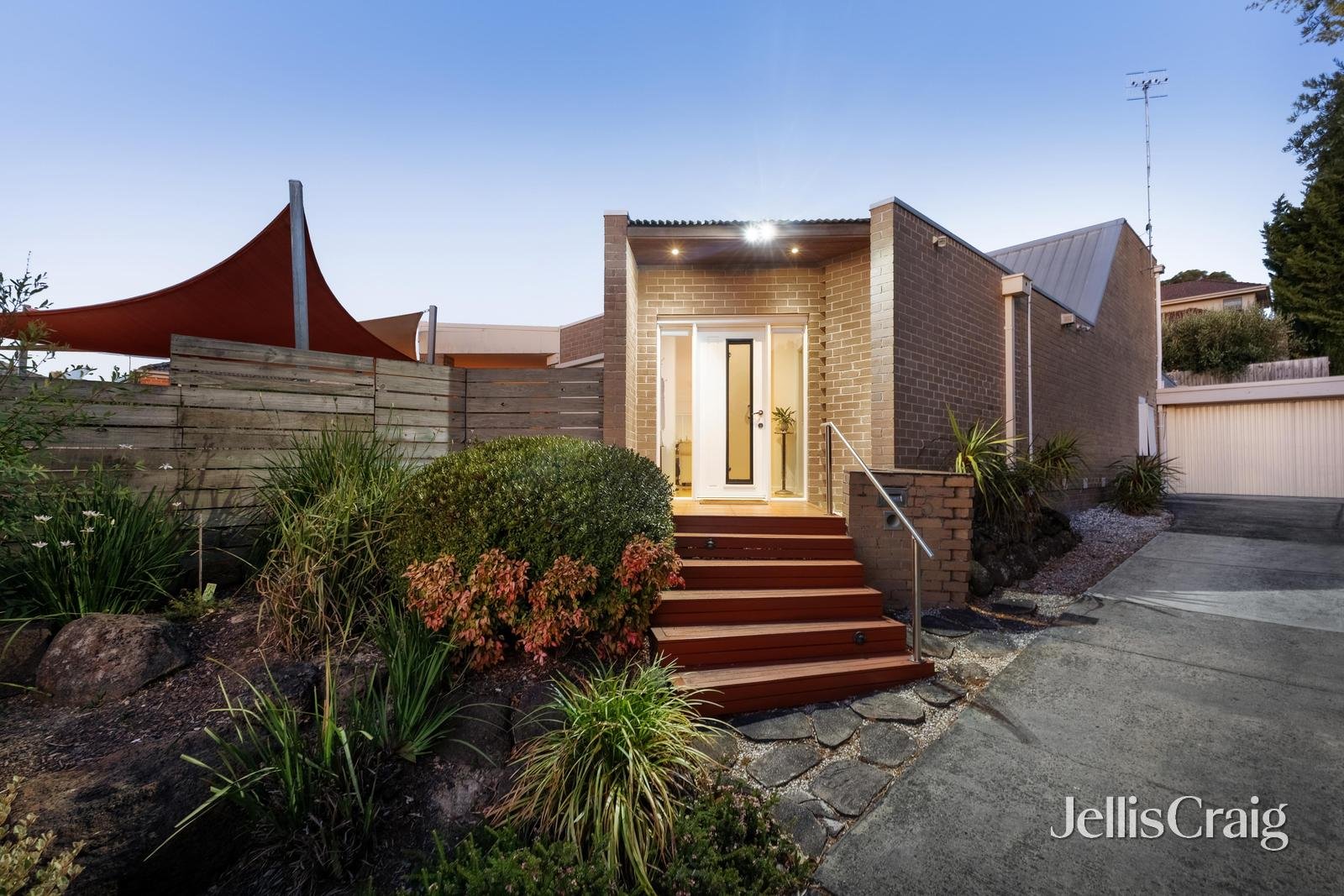 5/11 Yarrbat Avenue, Balwyn image 1