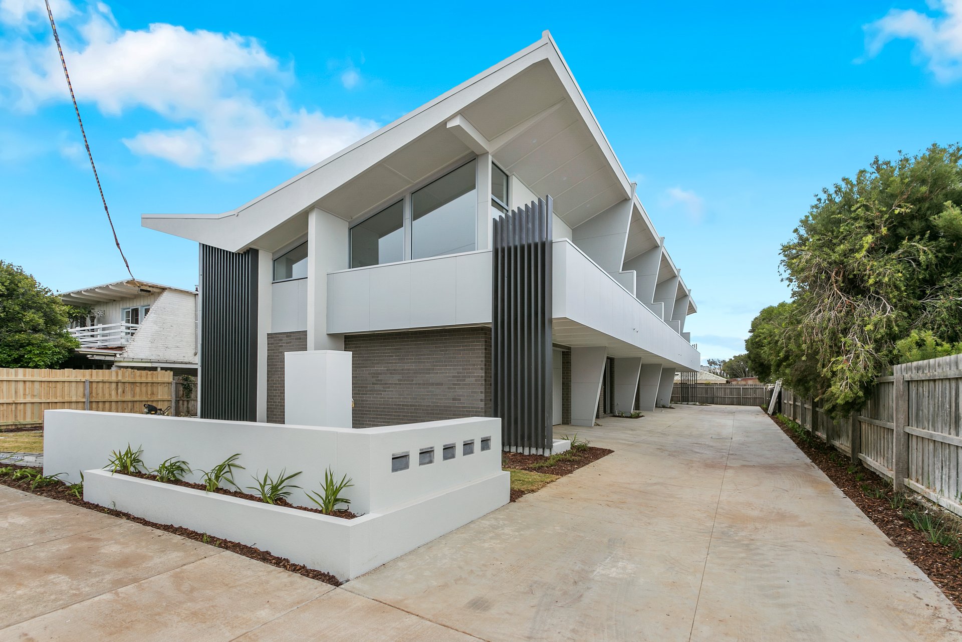 Property Gallery Thumbnail 3