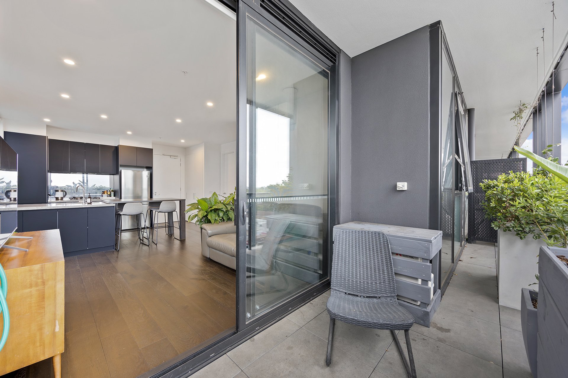 511/160 Whitehorse Road, Blackburn image 6