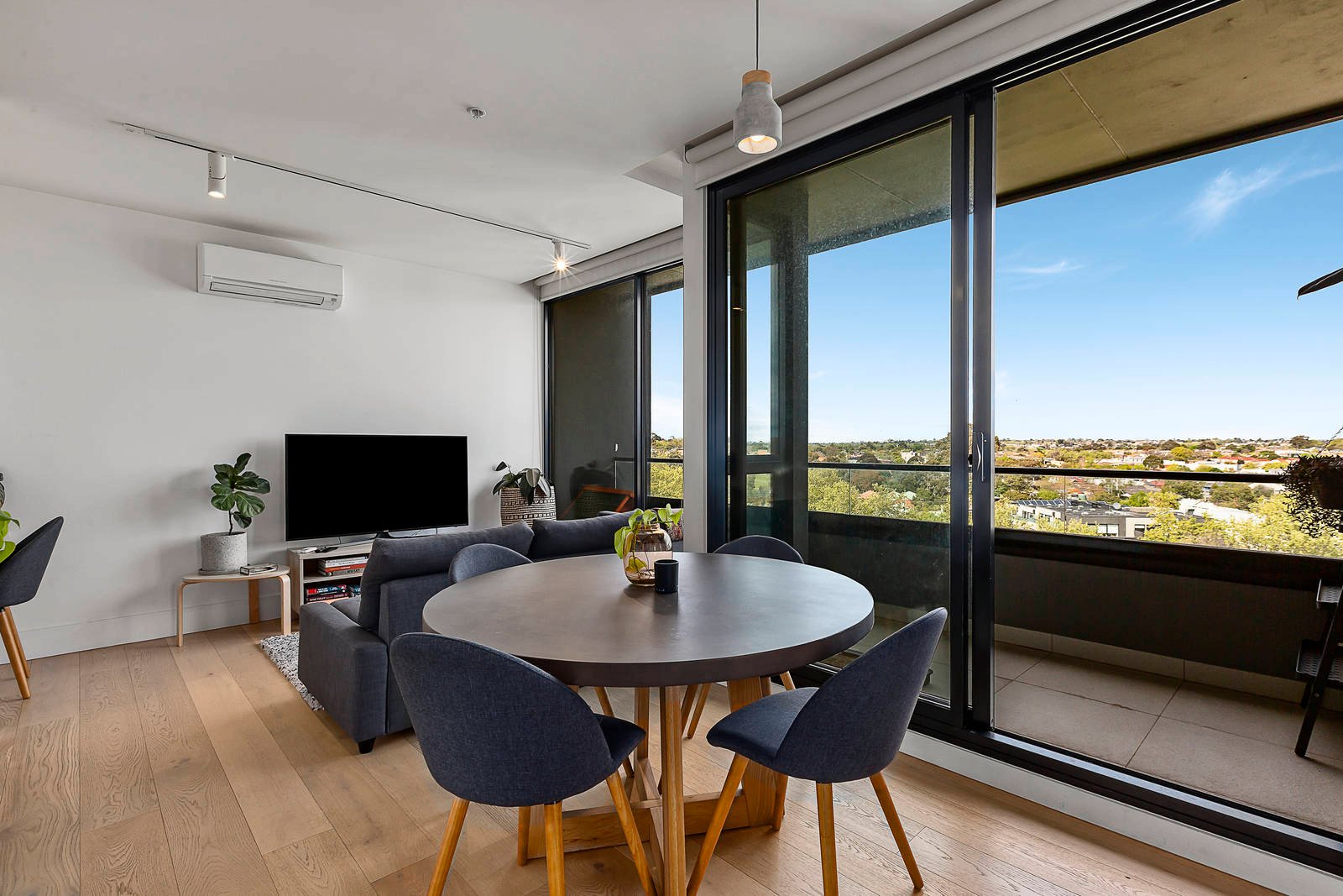 Property Gallery - Main Image
