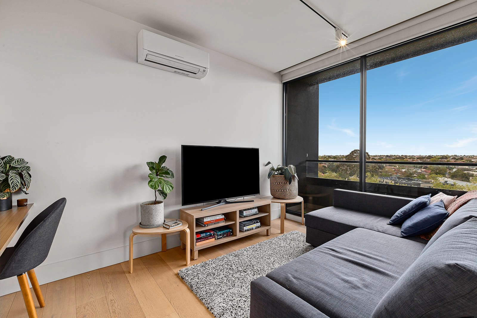 Property Gallery Thumbnail 2