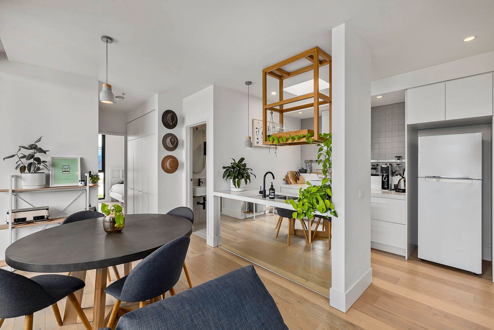 Property Gallery Thumbnail 3