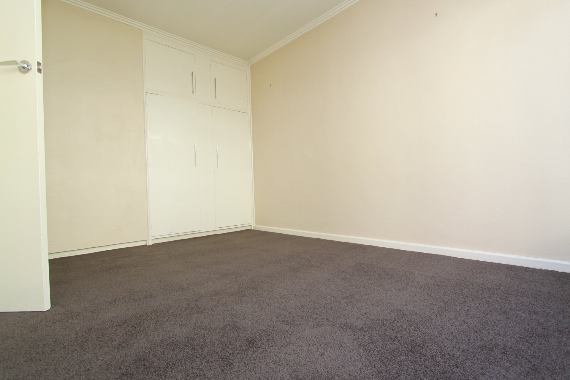 Property Gallery Thumbnail 9